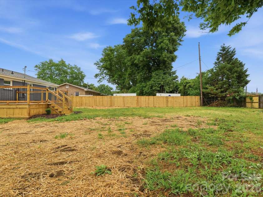 766 Briarcliff Road, Rock Hill, SC 29730.  MLS# CAR4374745, YatesRealty ID 22779. Back yard