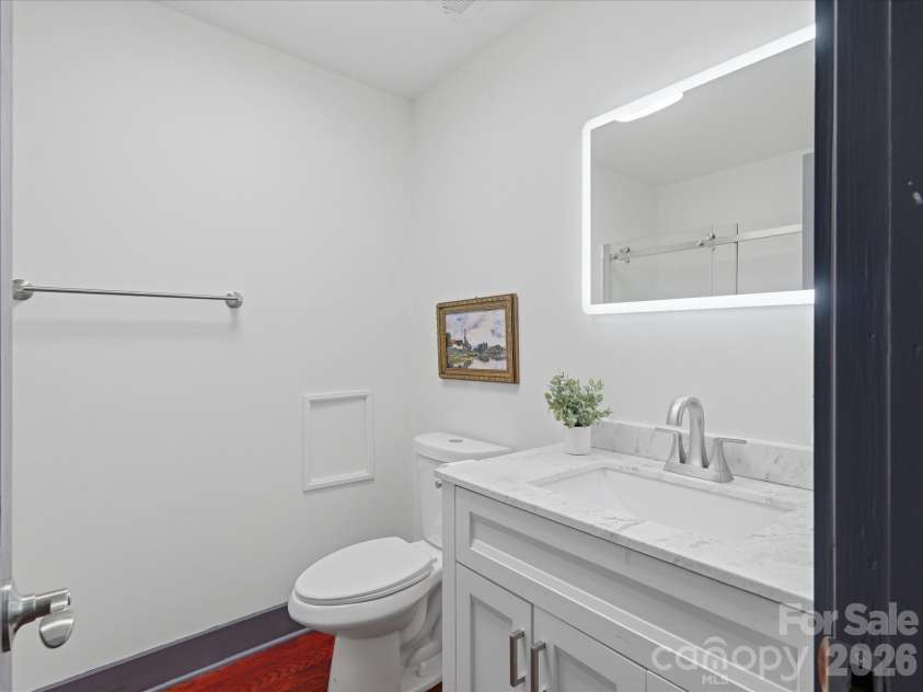 766 Briarcliff Road, Rock Hill, SC 29730.  MLS# CAR4374745, YatesRealty ID 22779. Hall full bath
