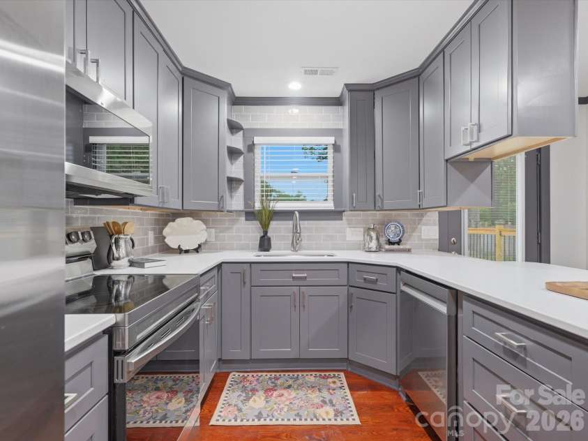 766 Briarcliff Road, Rock Hill, SC 29730.  MLS# CAR4374745, YatesRealty ID 22779. Kitchen