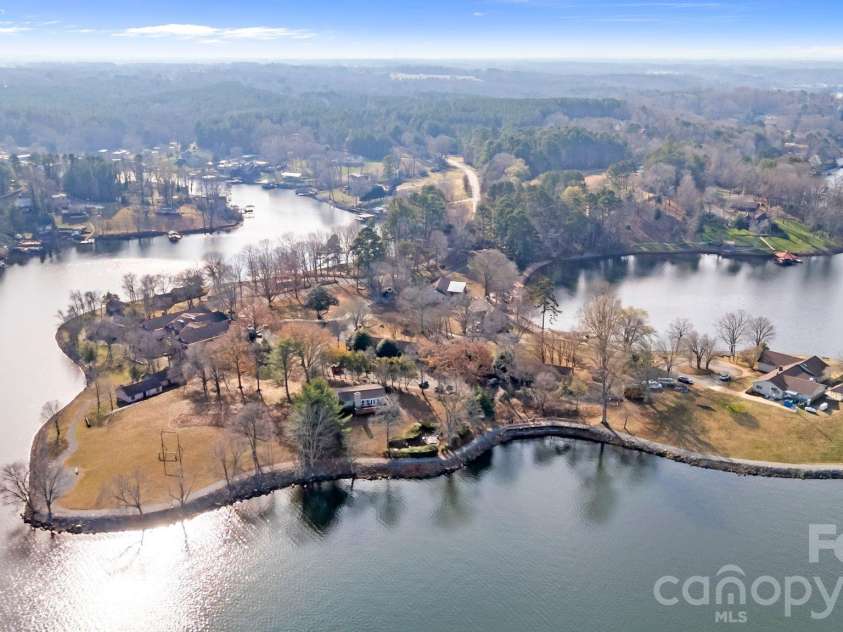 6692 Valwood Road, Conover, NC 28613.  MLS# CAR4334418, YatesRealty ID 2278. 23+ acres on Lake Hickory
