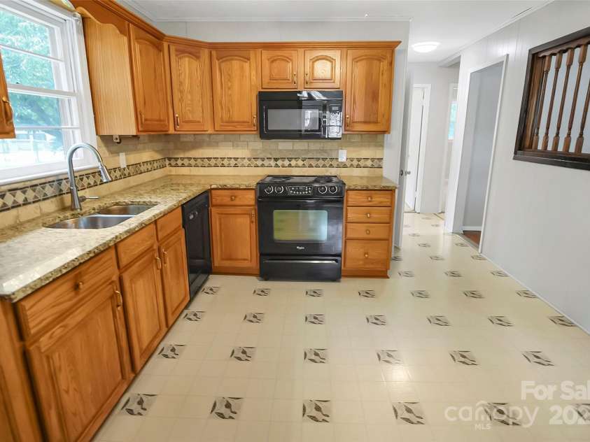 2215 Hodgin Street, Gastonia, NC 28056.  MLS# CAR4274409, YatesRealty ID 22780. 