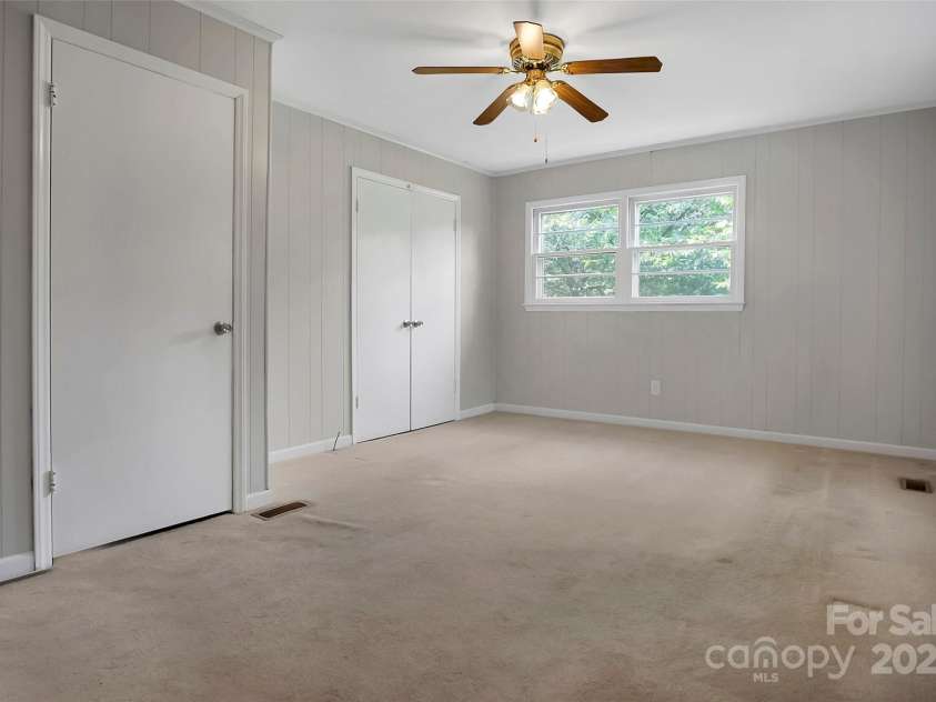 2215 Hodgin Street, Gastonia, NC 28056.  MLS# CAR4274409, YatesRealty ID 22780. 