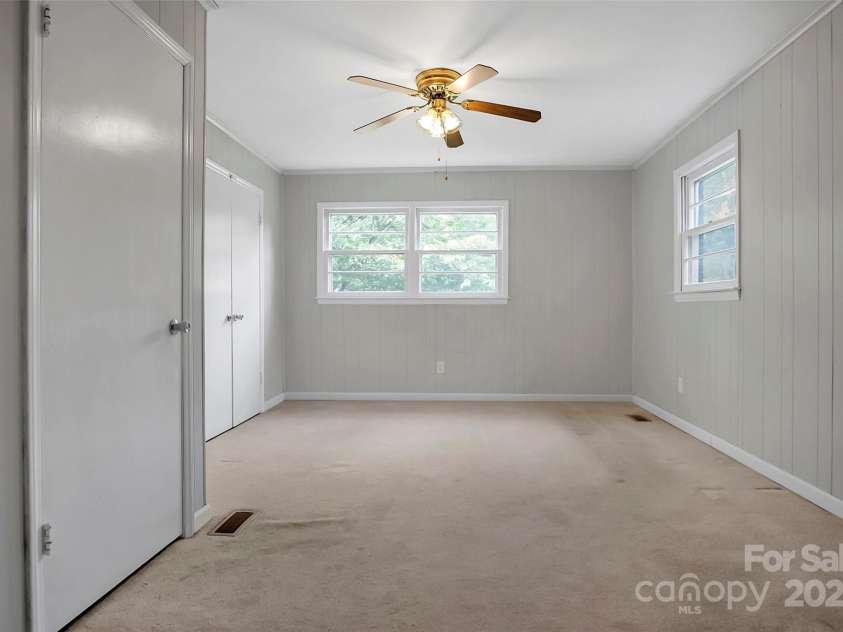 2215 Hodgin Street, Gastonia, NC 28056.  MLS# CAR4274409, YatesRealty ID 22780. 