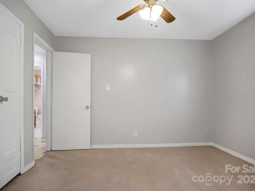 2215 Hodgin Street, Gastonia, NC 28056.  MLS# CAR4274409, YatesRealty ID 22780. 