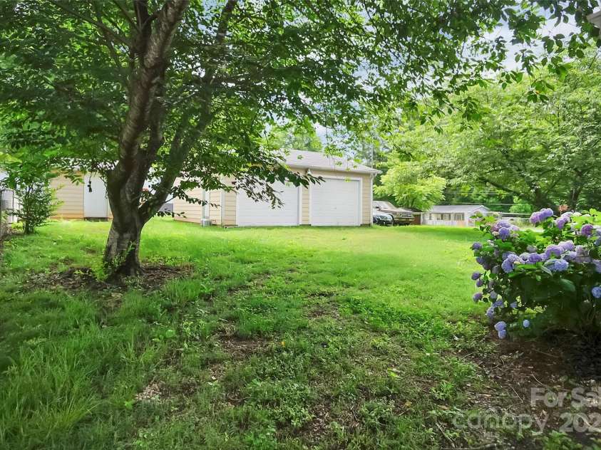 2215 Hodgin Street, Gastonia, NC 28056.  MLS# CAR4274409, YatesRealty ID 22780. 