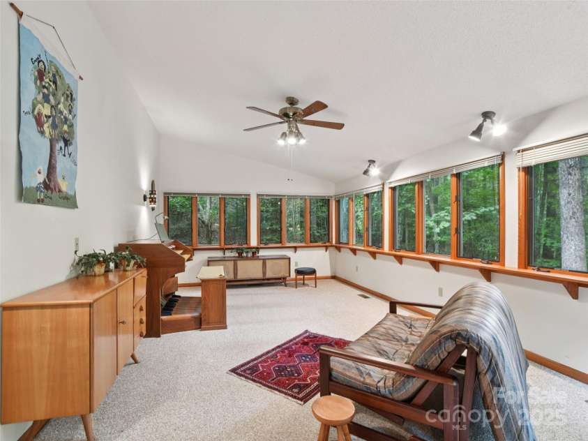 105 Sunningdale Drive, Flat Rock, NC 28731.  MLS# CAR4274018, YatesRealty ID 22781. Sunroom
