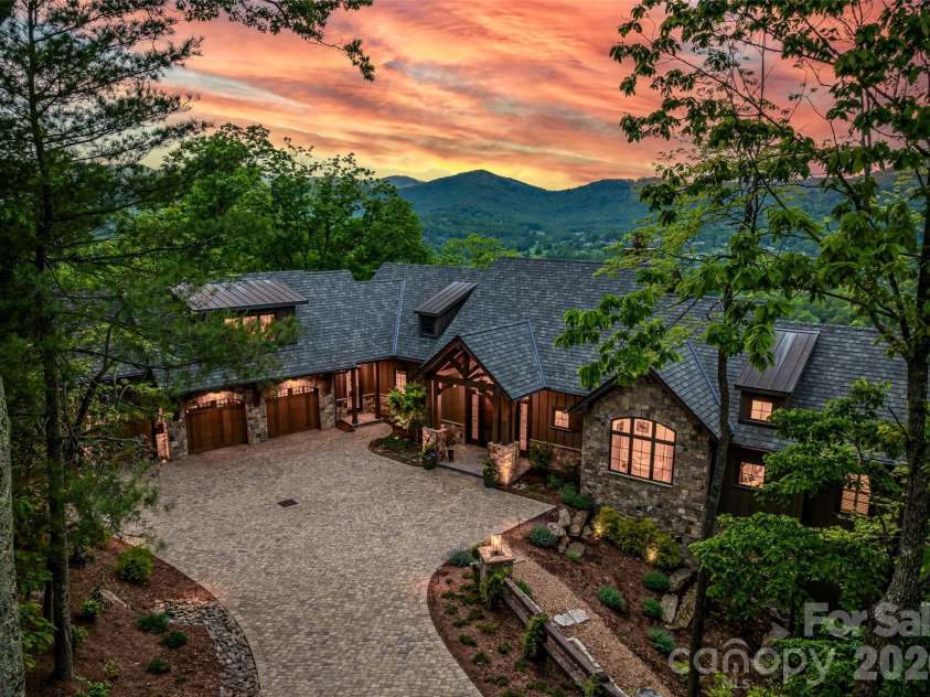 32 Featherstone Trail, Arden, NC 28704.  MLS# CAR4376714, YatesRealty ID 22781. 