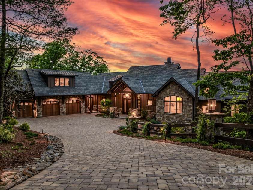 32 Featherstone Trail, Arden, NC 28704.  MLS# CAR4376714, YatesRealty ID 22781. 