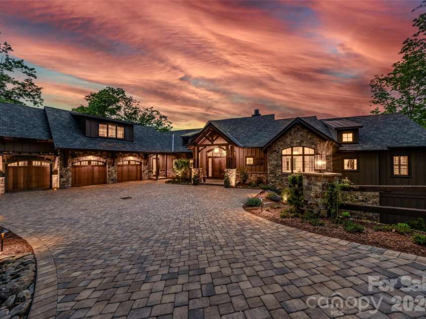 32 Featherstone Trail, Arden, NC 28704.  MLS# CAR4376714, YatesRealty ID 22781. 