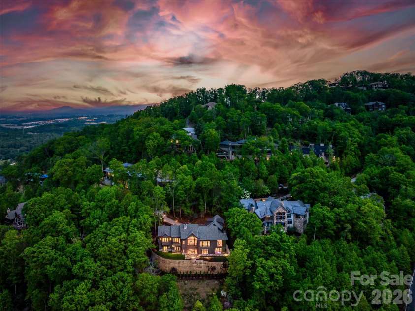 32 Featherstone Trail, Arden, NC 28704.  MLS# CAR4376714, YatesRealty ID 22781. 