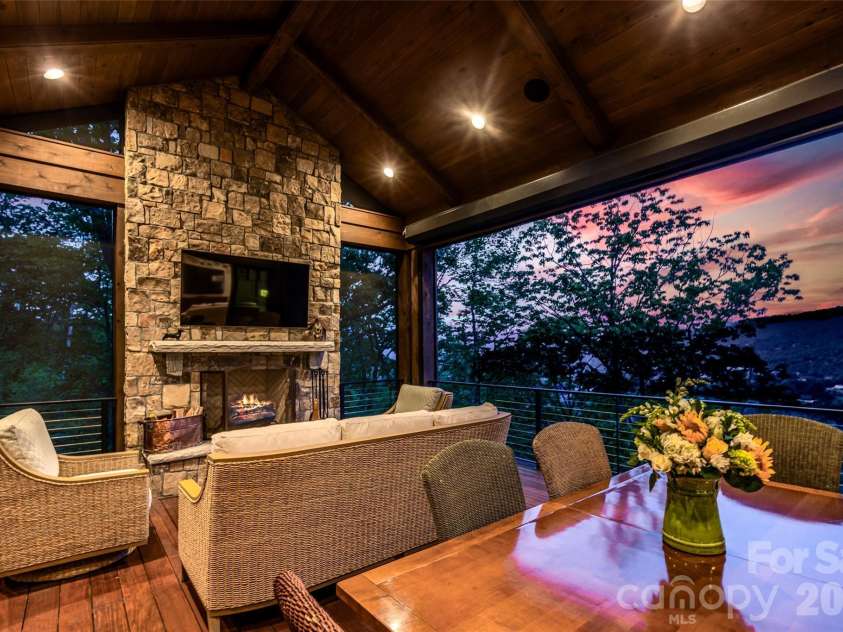 32 Featherstone Trail, Arden, NC 28704.  MLS# CAR4376714, YatesRealty ID 22781. 