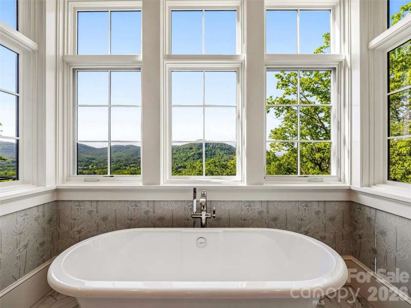 32 Featherstone Trail, Arden, NC 28704.  MLS# CAR4376714, YatesRealty ID 22781. 