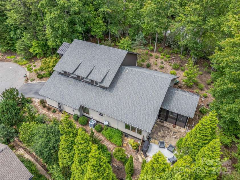 3 Turkey Roost Court, Fairview, NC 28730.  MLS# CAR4273755, YatesRealty ID 22782. 3 Turkey Roost Court