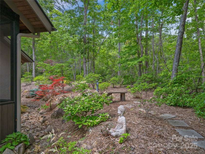 3 Turkey Roost Court, Fairview, NC 28730.  MLS# CAR4273755, YatesRealty ID 22782. 