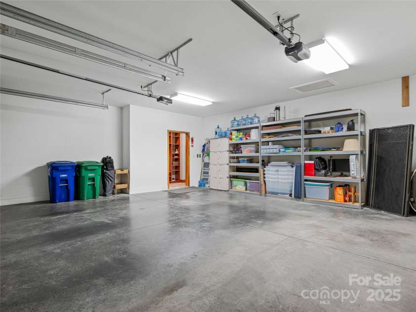 3 Turkey Roost Court, Fairview, NC 28730.  MLS# CAR4273755, YatesRealty ID 22782. Main Level Garage with NO STEPS