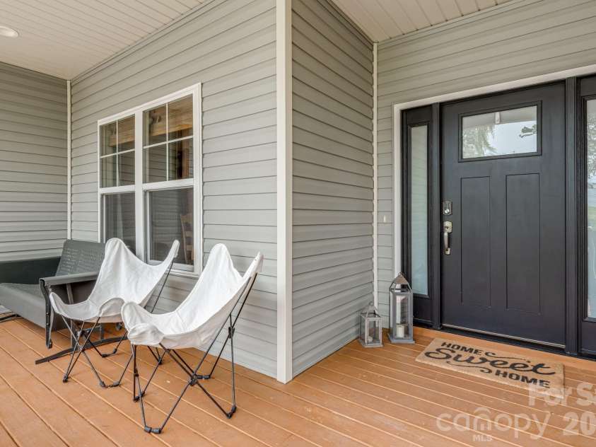 345 Osborne Road, Brevard, NC 28712.  MLS# CAR4376031, YatesRealty ID 22782. 