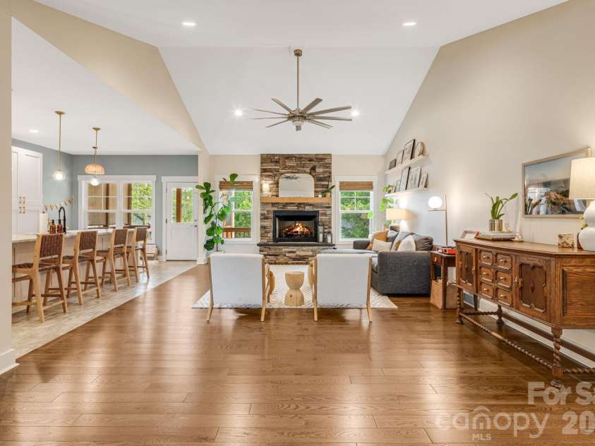 345 Osborne Road, Brevard, NC 28712.  MLS# CAR4376031, YatesRealty ID 22782. 