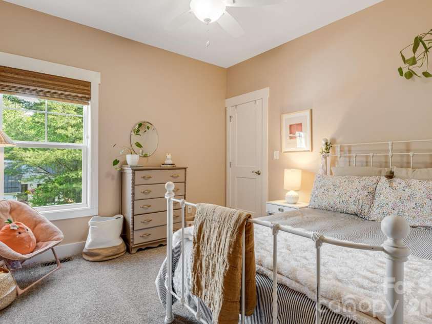 345 Osborne Road, Brevard, NC 28712.  MLS# CAR4376031, YatesRealty ID 22782. 
