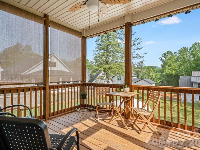 345 Osborne Road, Brevard, NC 28712.  MLS# CAR4376031, YatesRealty ID 22782. 