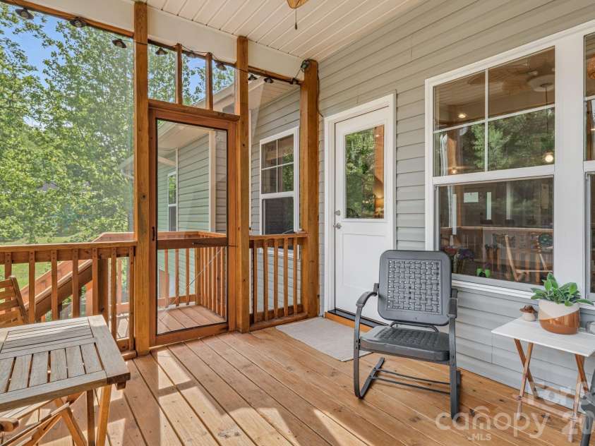 345 Osborne Road, Brevard, NC 28712.  MLS# CAR4376031, YatesRealty ID 22782. 