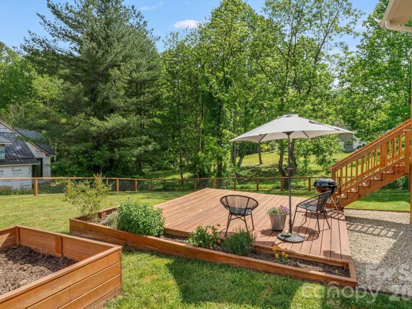 345 Osborne Road, Brevard, NC 28712.  MLS# CAR4376031, YatesRealty ID 22782. 