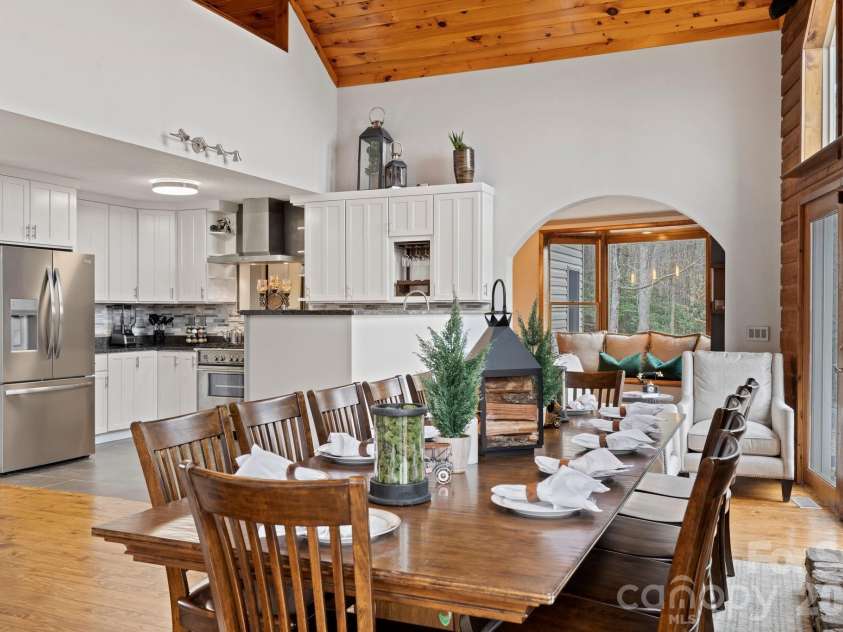 106 Bishop Cove Road, Fairview, NC 28730.  MLS# CAR4382226, YatesRealty ID 22783. 