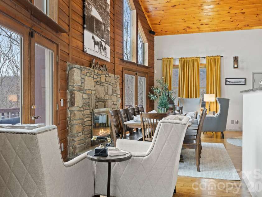 106 Bishop Cove Road, Fairview, NC 28730.  MLS# CAR4382226, YatesRealty ID 22783. 