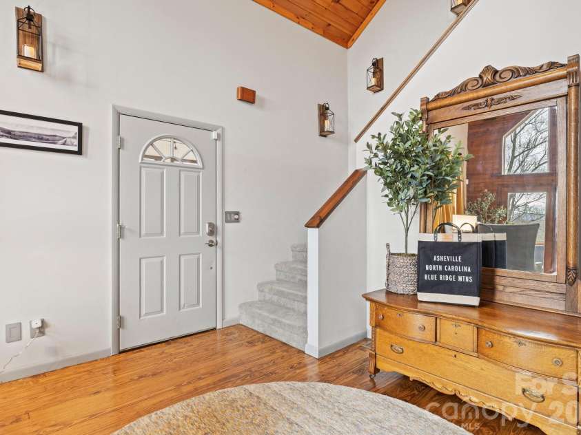 106 Bishop Cove Road, Fairview, NC 28730.  MLS# CAR4382226, YatesRealty ID 22783. 