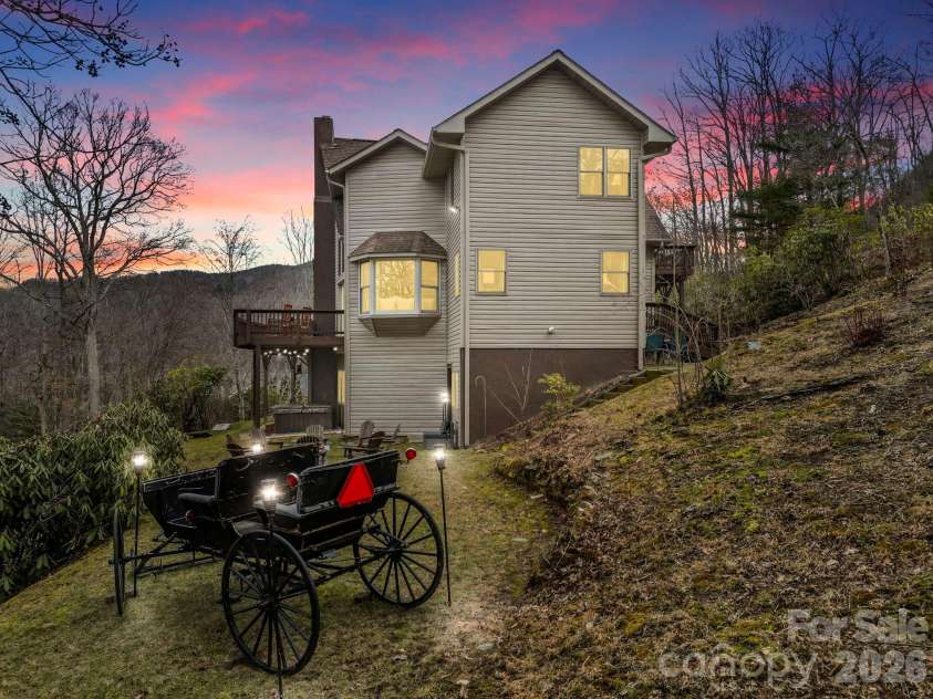 106 Bishop Cove Road, Fairview, NC 28730.  MLS# CAR4382226, YatesRealty ID 22783. 
