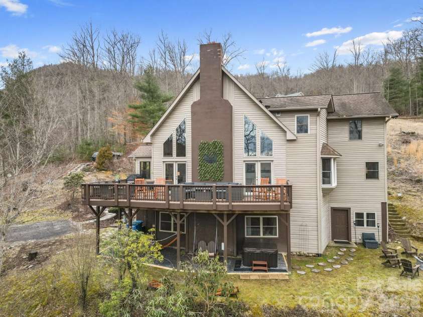 106 Bishop Cove Road, Fairview, NC 28730.  MLS# CAR4382226, YatesRealty ID 22783. 