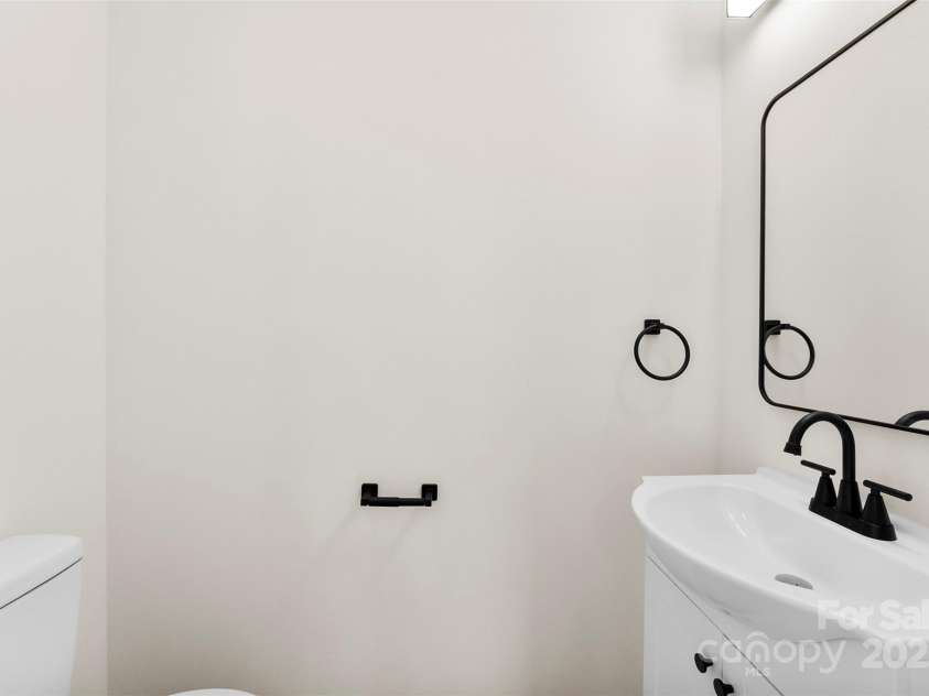 400 Main Street, Granite Quarry, NC 28146.  MLS# CAR4275281, YatesRealty ID 22783. 