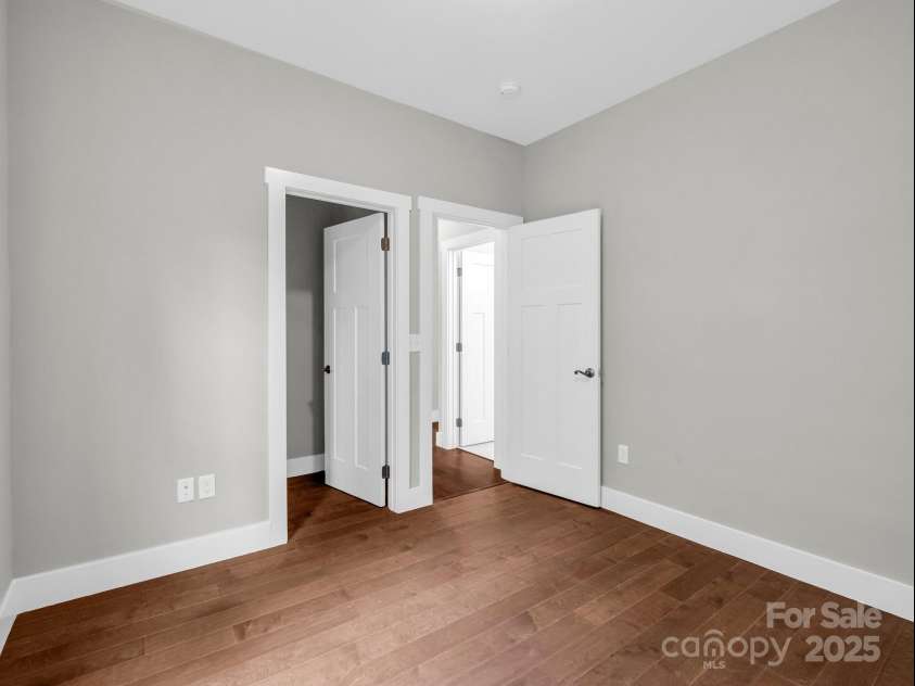 62 Leyland Circle, Hendersonville, NC 28792.  MLS# CAR4270363, YatesRealty ID 22784. Bedroom