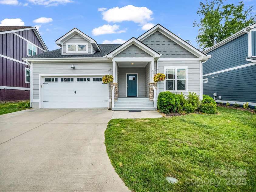 62 Leyland Circle, Hendersonville, NC 28792.  MLS# CAR4270363, YatesRealty ID 22784. Welcome home to 62 Leyland Circle!