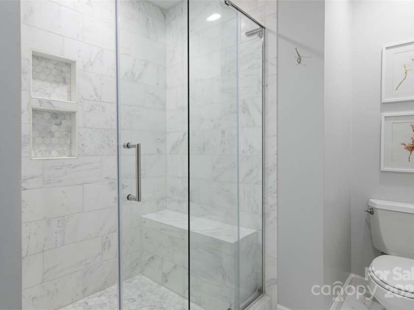 106 Goldfinch Lane, Asheville, NC 28803.  MLS# CAR4274925, YatesRealty ID 22785. Primary Bath