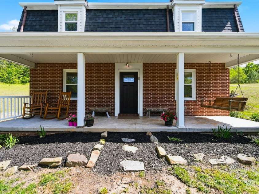 4316 Grandin Road, Lenoir, NC 28645.  MLS# CAR4380941, YatesRealty ID 22785. 