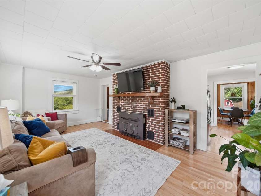 4316 Grandin Road, Lenoir, NC 28645.  MLS# CAR4380941, YatesRealty ID 22785. 