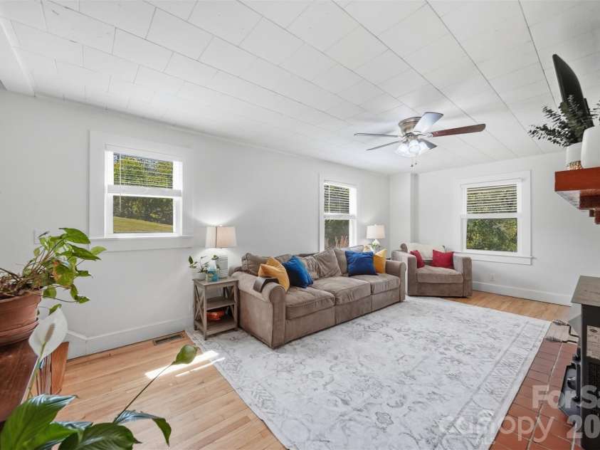 4316 Grandin Road, Lenoir, NC 28645.  MLS# CAR4380941, YatesRealty ID 22785. 