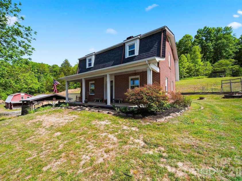 4316 Grandin Road, Lenoir, NC 28645.  MLS# CAR4380941, YatesRealty ID 22785. 