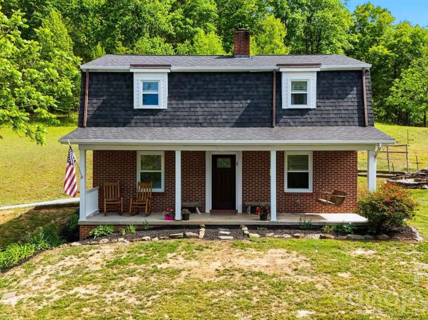 4316 Grandin Road, Lenoir, NC 28645.  MLS# CAR4380941, YatesRealty ID 22785. 