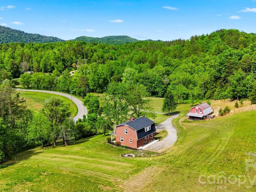 4316 Grandin Road, Lenoir, NC 28645.  MLS# CAR4380941, YatesRealty ID 22785. 