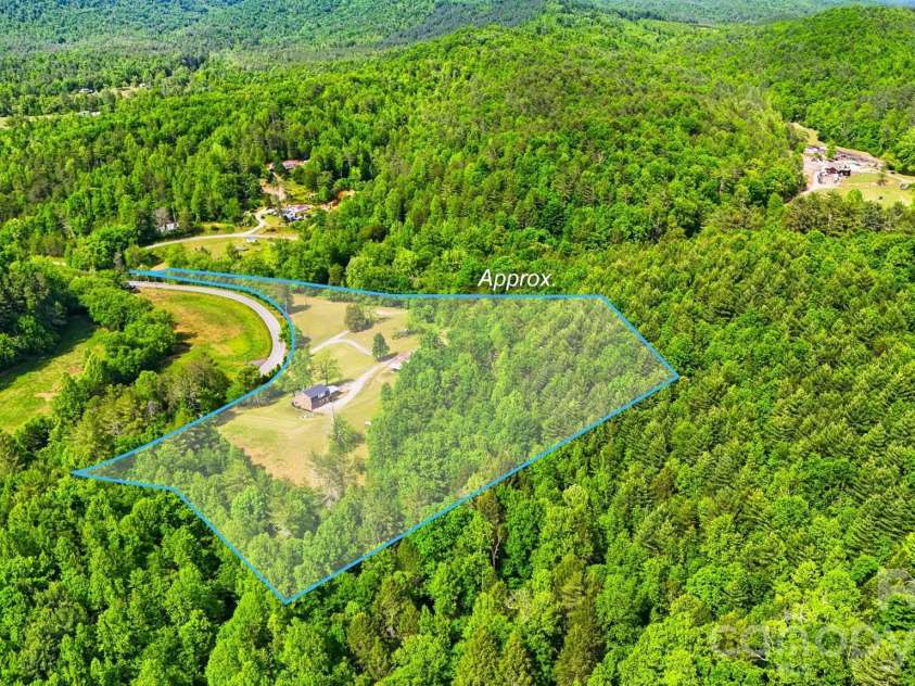 4316 Grandin Road, Lenoir, NC 28645.  MLS# CAR4380941, YatesRealty ID 22785. 