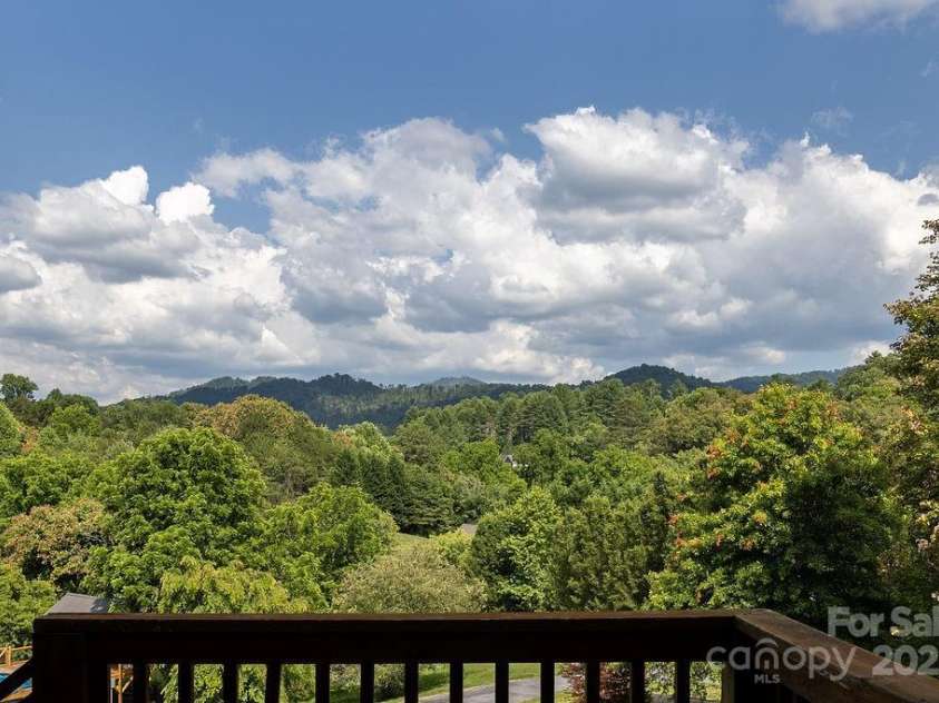 365 Hemlock Springs Trail, Weaverville, NC 28787.  MLS# CAR4275461, YatesRealty ID 22786. 