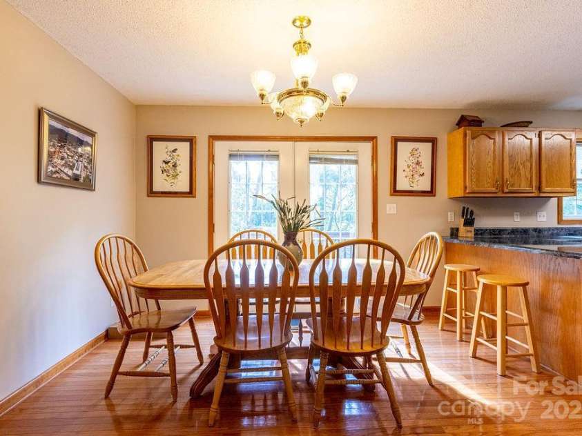 365 Hemlock Springs Trail, Weaverville, NC 28787.  MLS# CAR4275461, YatesRealty ID 22786. 