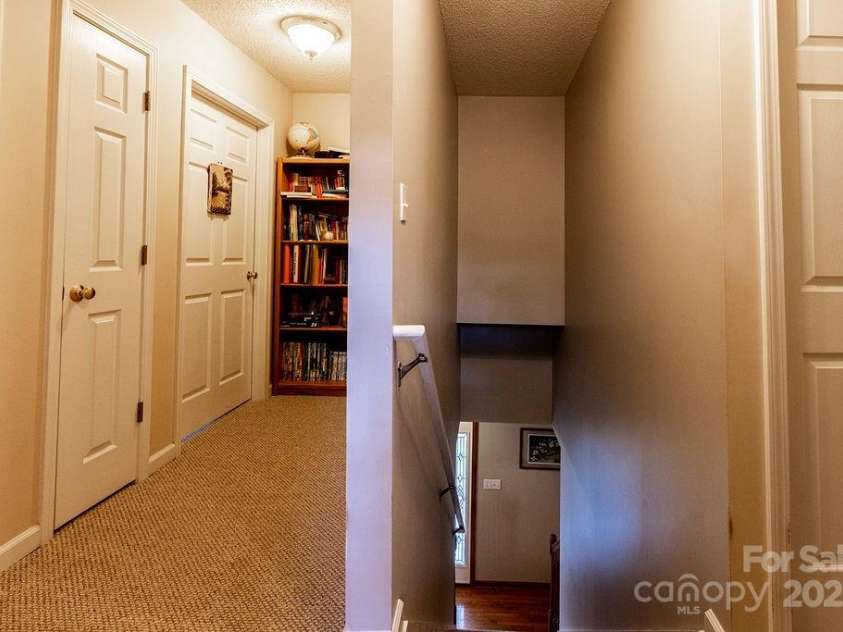 365 Hemlock Springs Trail, Weaverville, NC 28787.  MLS# CAR4275461, YatesRealty ID 22786. 