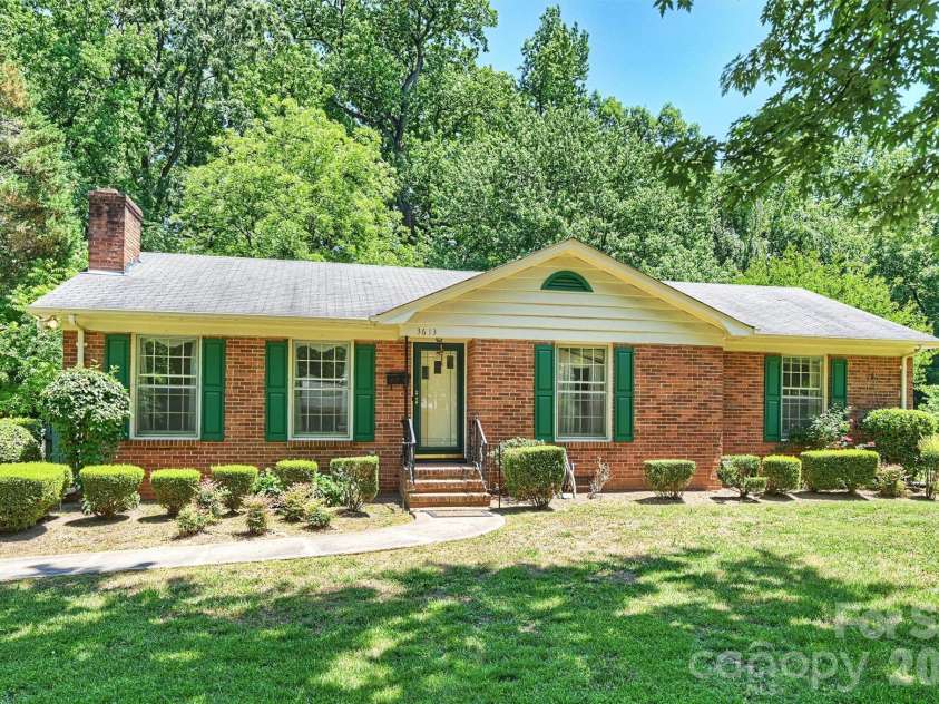 3613 Sulstone Lane, Charlotte, NC 28210.  MLS# CAR4364772, YatesRealty ID 22787. 