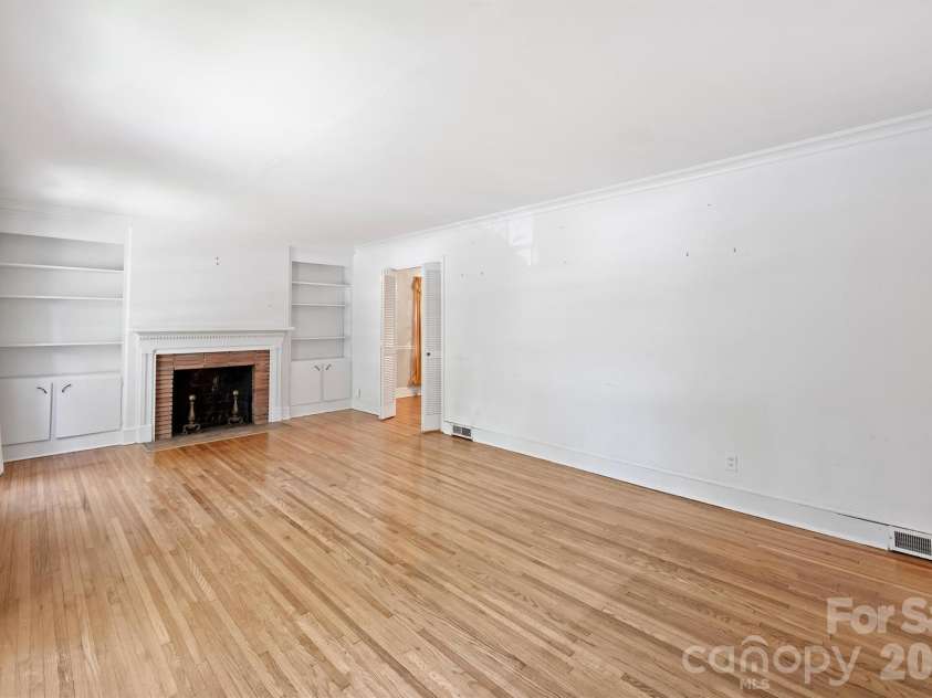 3613 Sulstone Lane, Charlotte, NC 28210.  MLS# CAR4364772, YatesRealty ID 22787. 