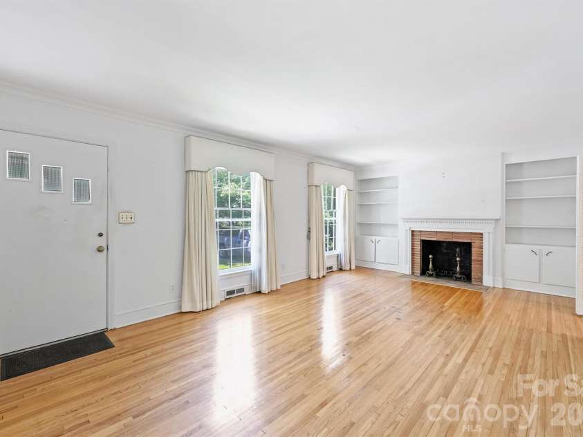 3613 Sulstone Lane, Charlotte, NC 28210.  MLS# CAR4364772, YatesRealty ID 22787. 