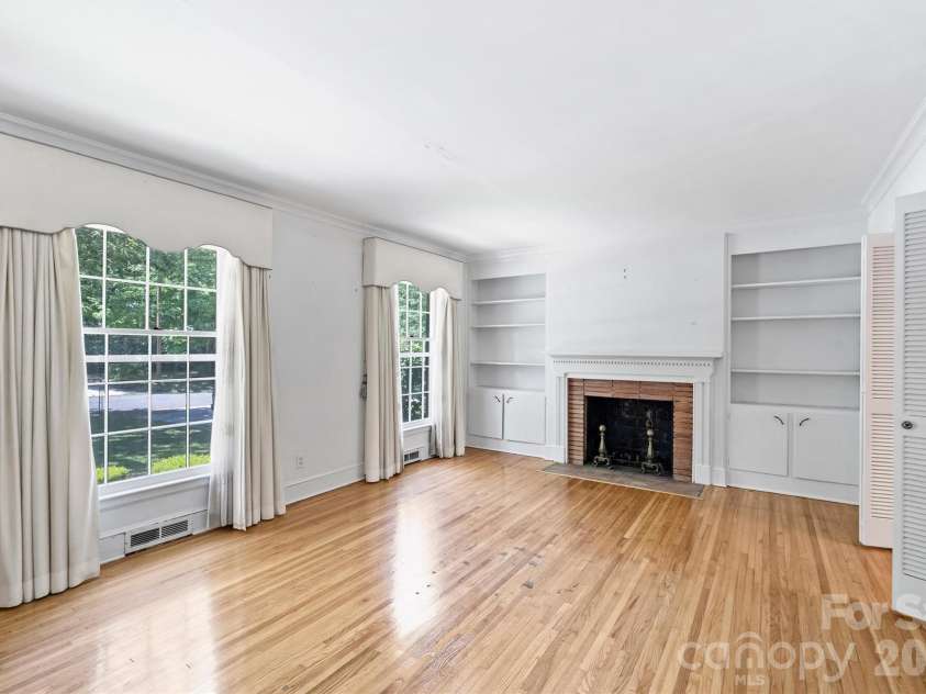 3613 Sulstone Lane, Charlotte, NC 28210.  MLS# CAR4364772, YatesRealty ID 22787. 