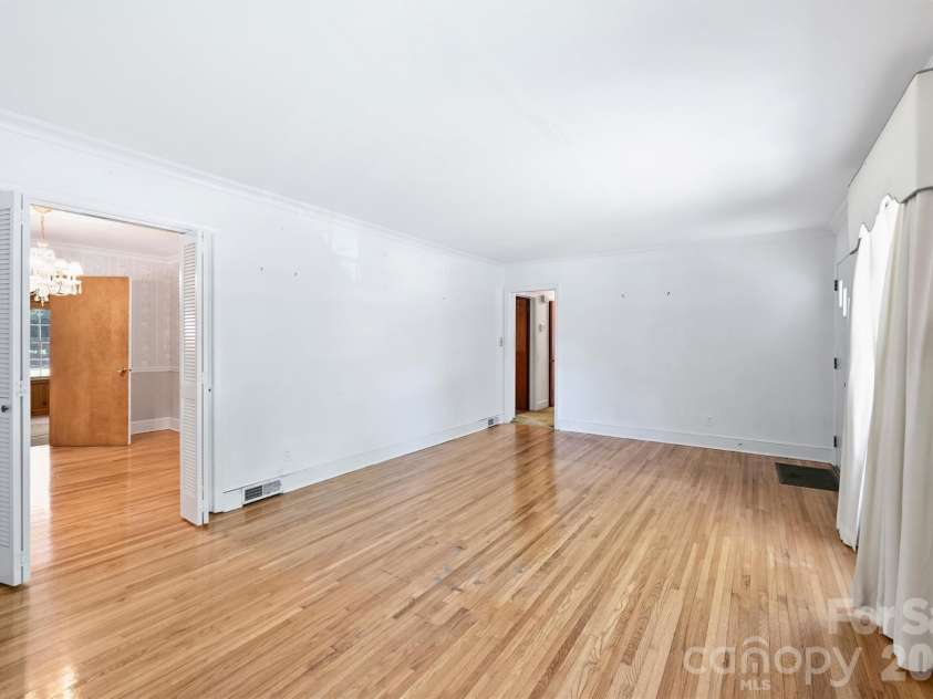 3613 Sulstone Lane, Charlotte, NC 28210.  MLS# CAR4364772, YatesRealty ID 22787. 