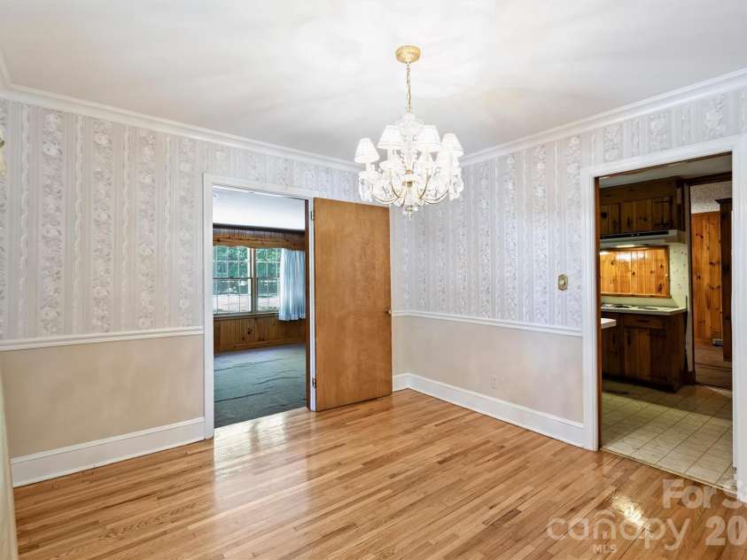 3613 Sulstone Lane, Charlotte, NC 28210.  MLS# CAR4364772, YatesRealty ID 22787. 